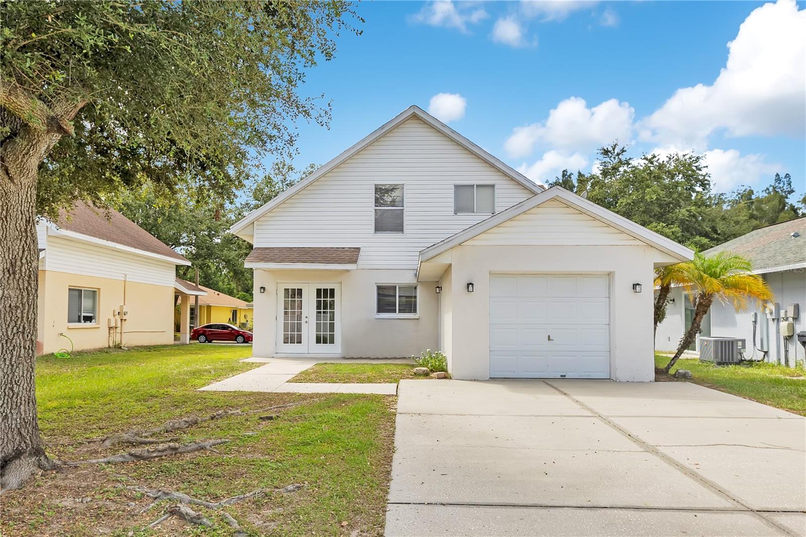 10332 Summerview Cir Property Photo 2