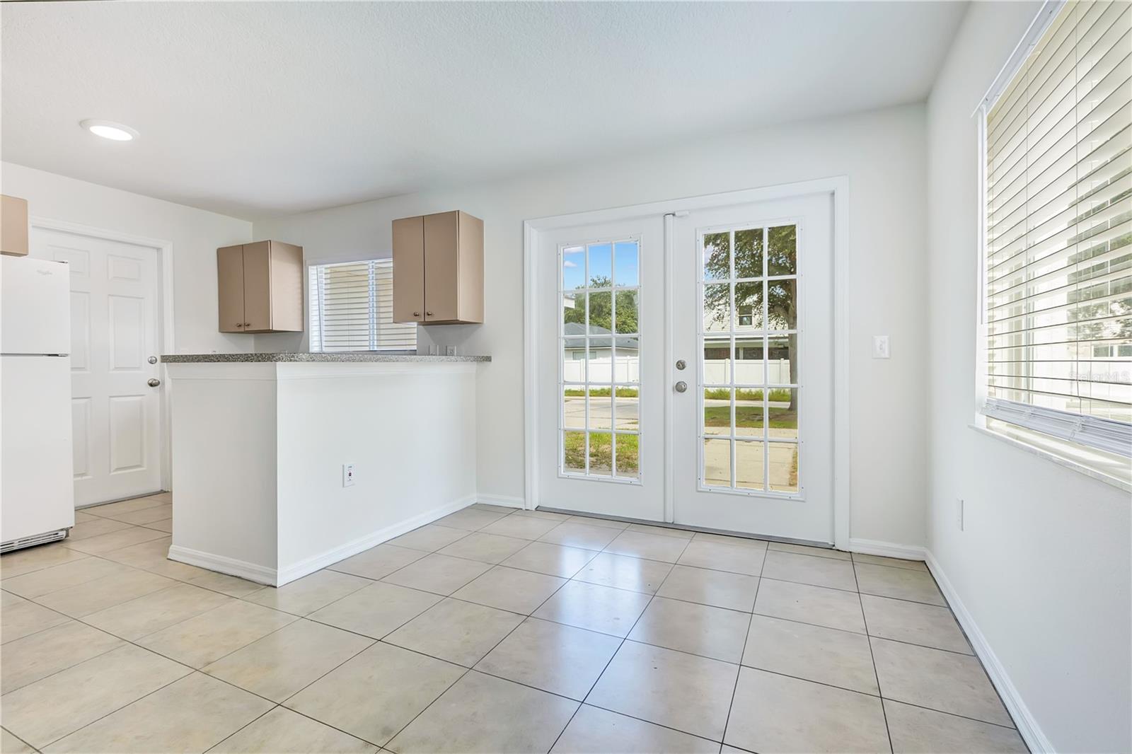 10332 Summerview Cir Property Photo 12