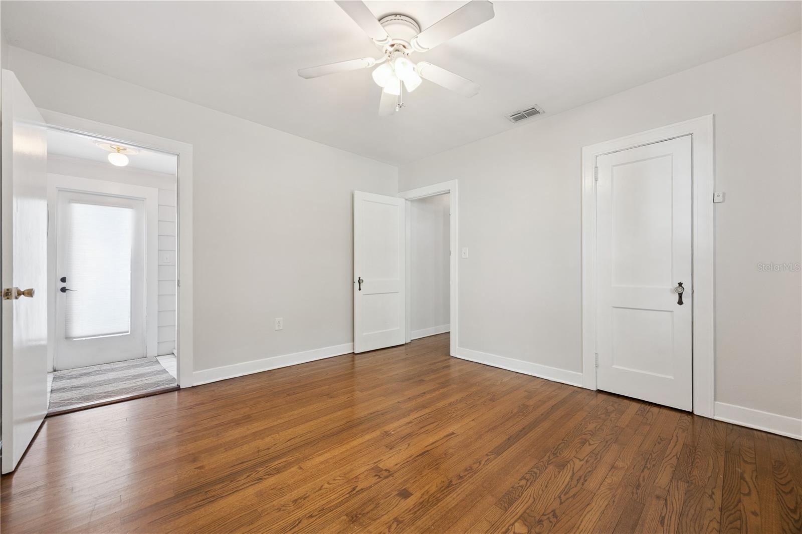1815 E Central Blvd Property Photo 10