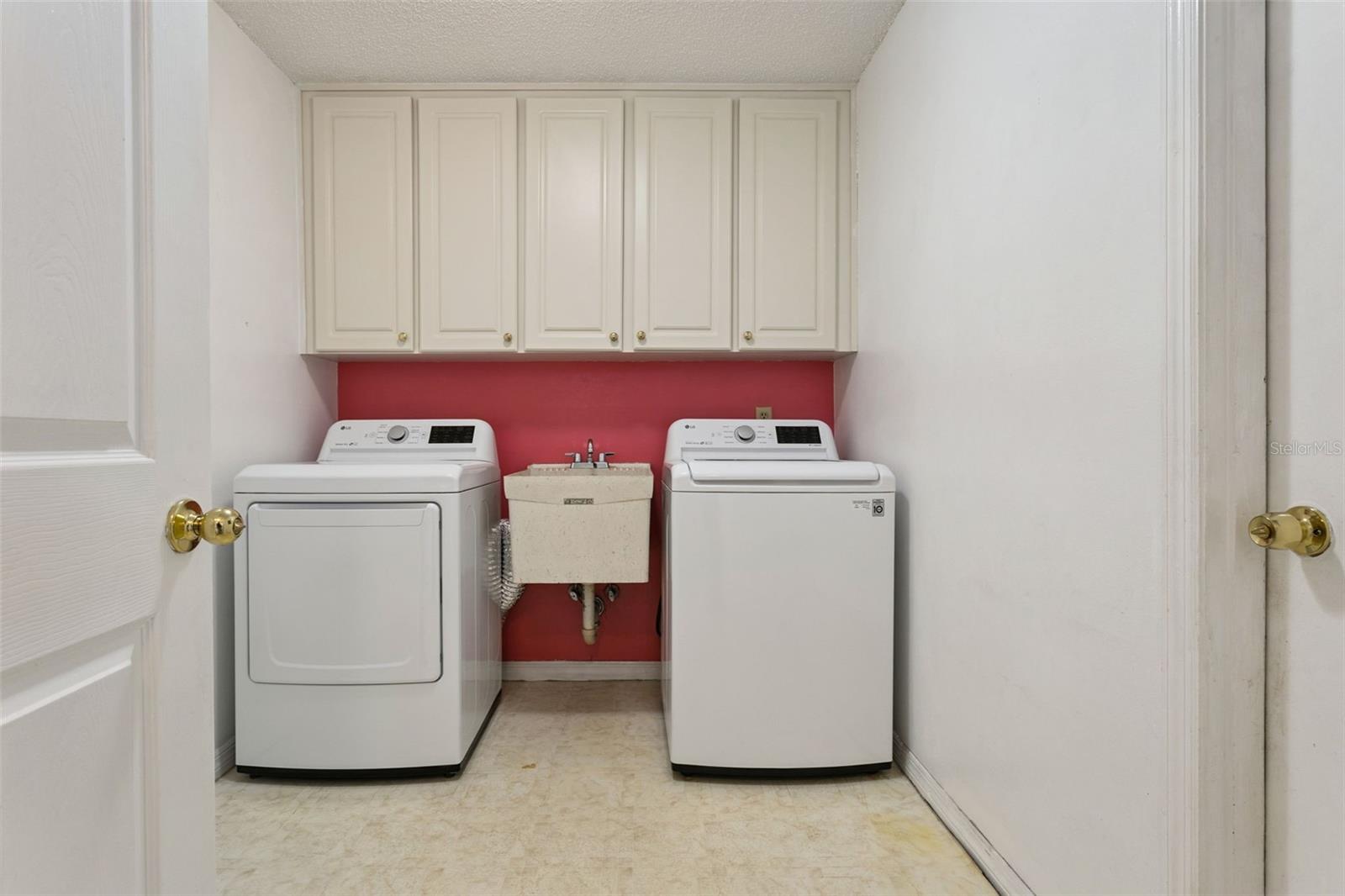 260 E Hornbeam Dr Property Photo 41