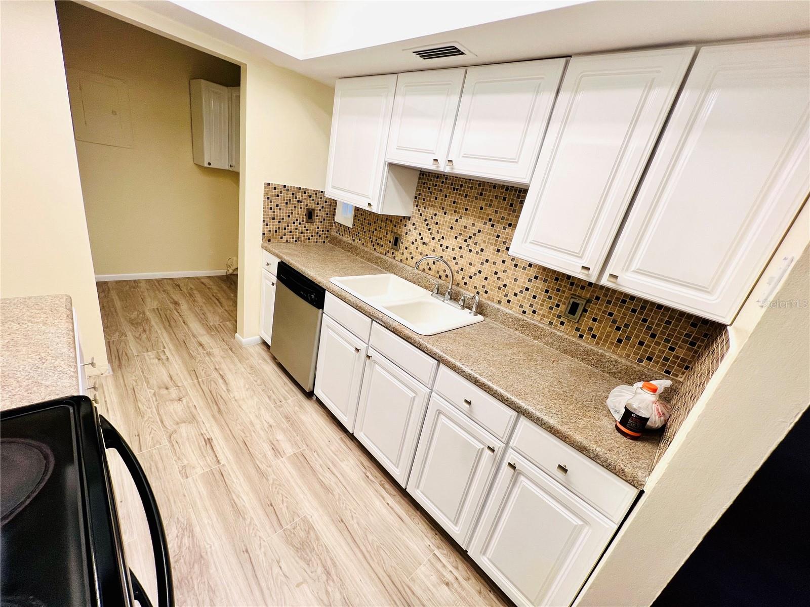 6057 Windhover Dr #e-08 Property Photo 5