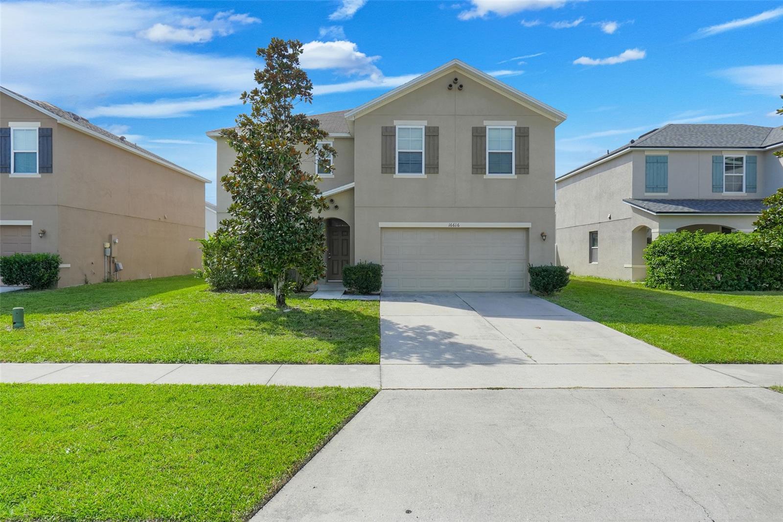 16616 Broadford Ln Property Photo 1