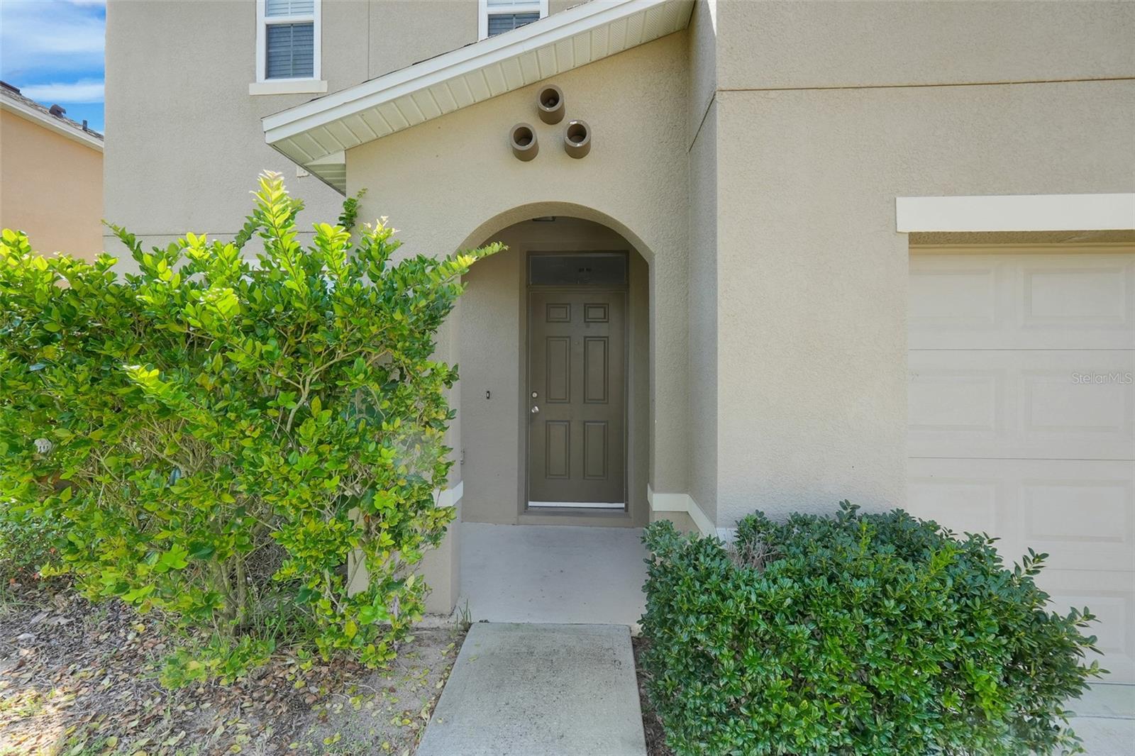16616 Broadford Ln Property Photo 9
