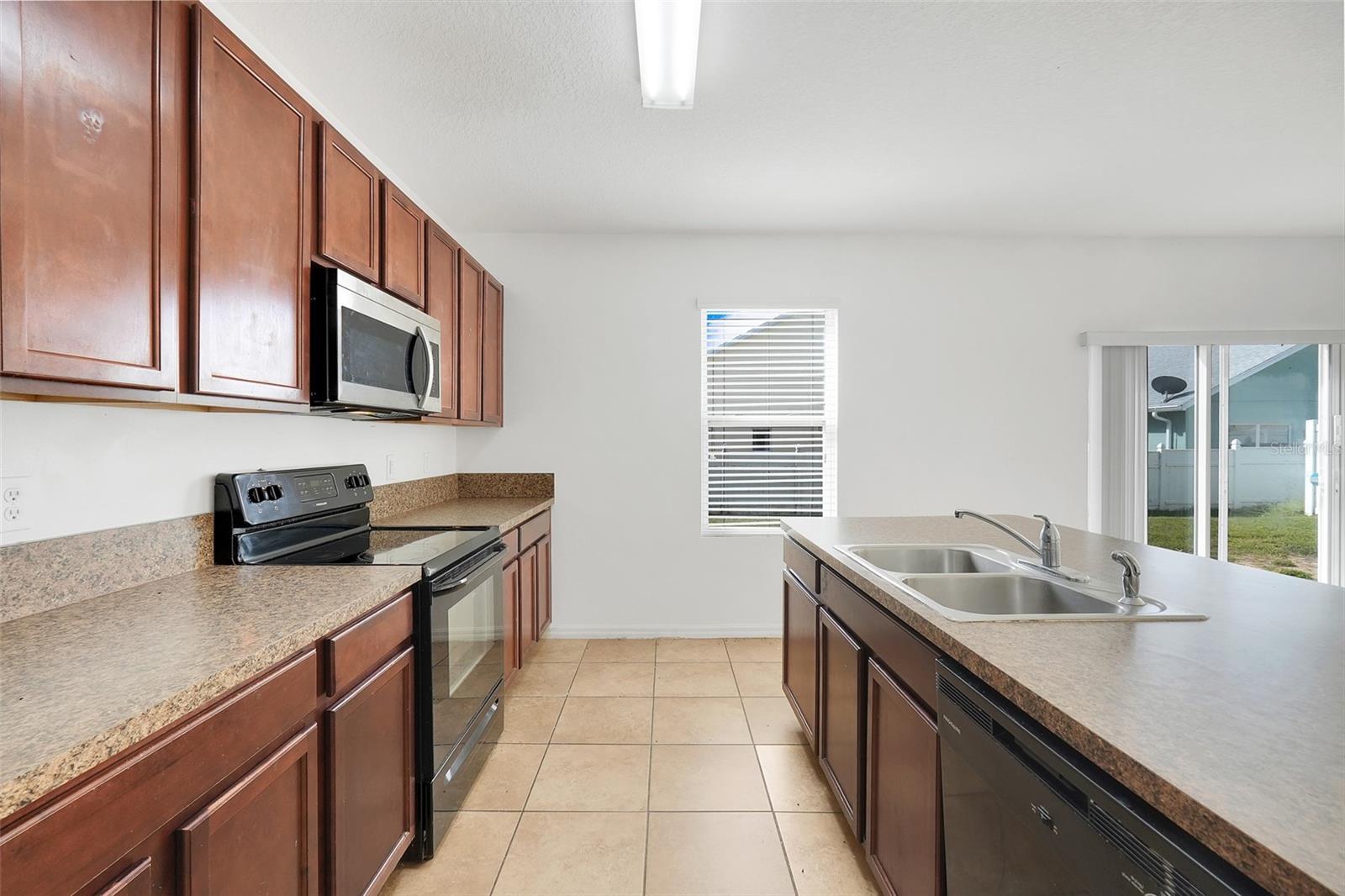 16616 Broadford Ln Property Photo 16