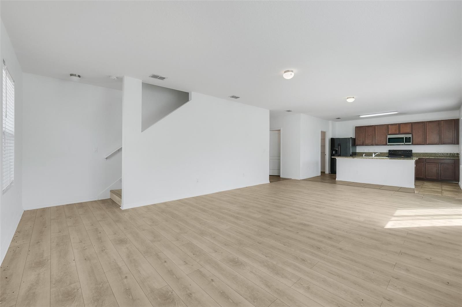 16616 Broadford Ln Property Photo 17