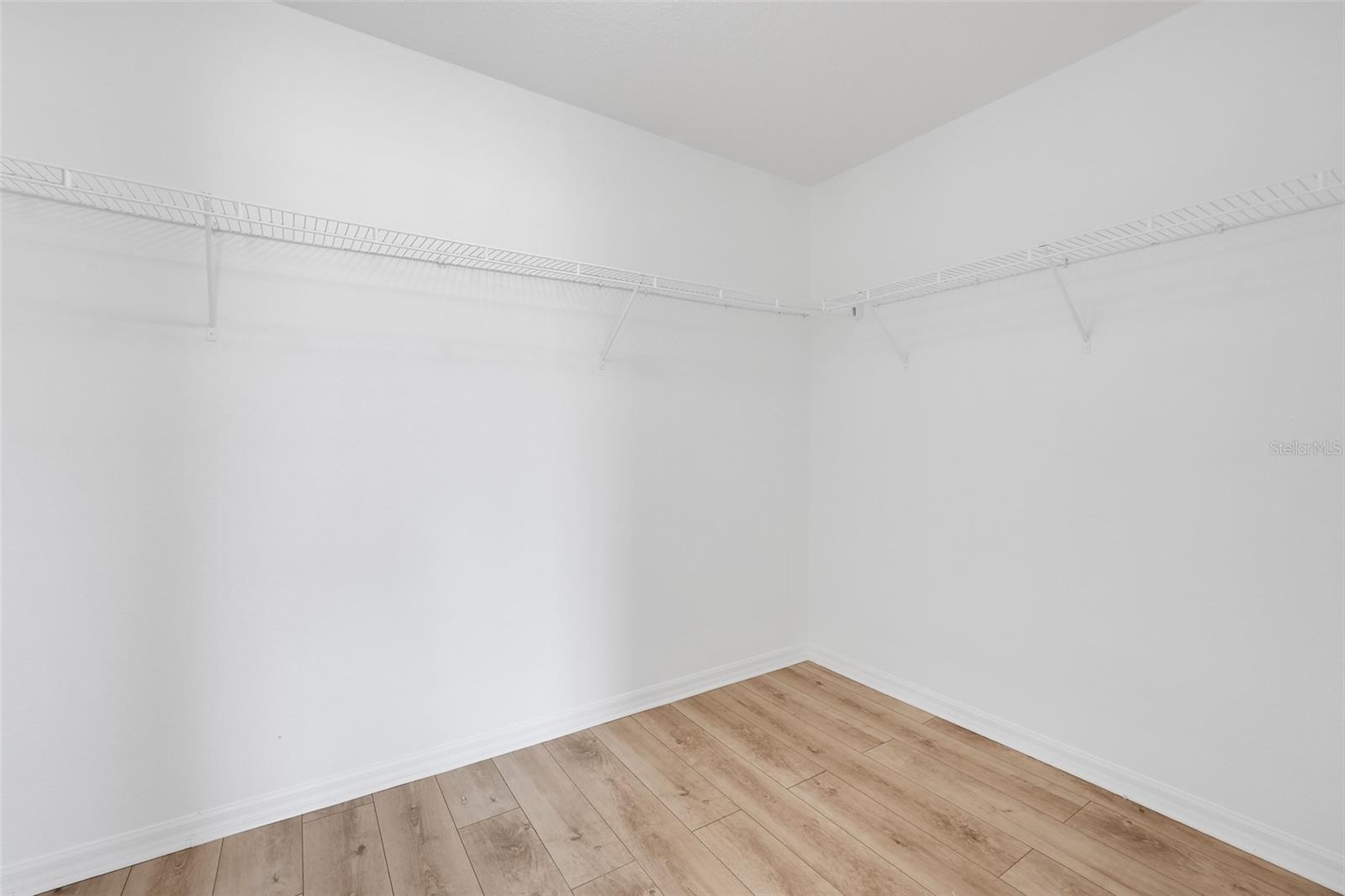 16616 Broadford Ln Property Photo 24