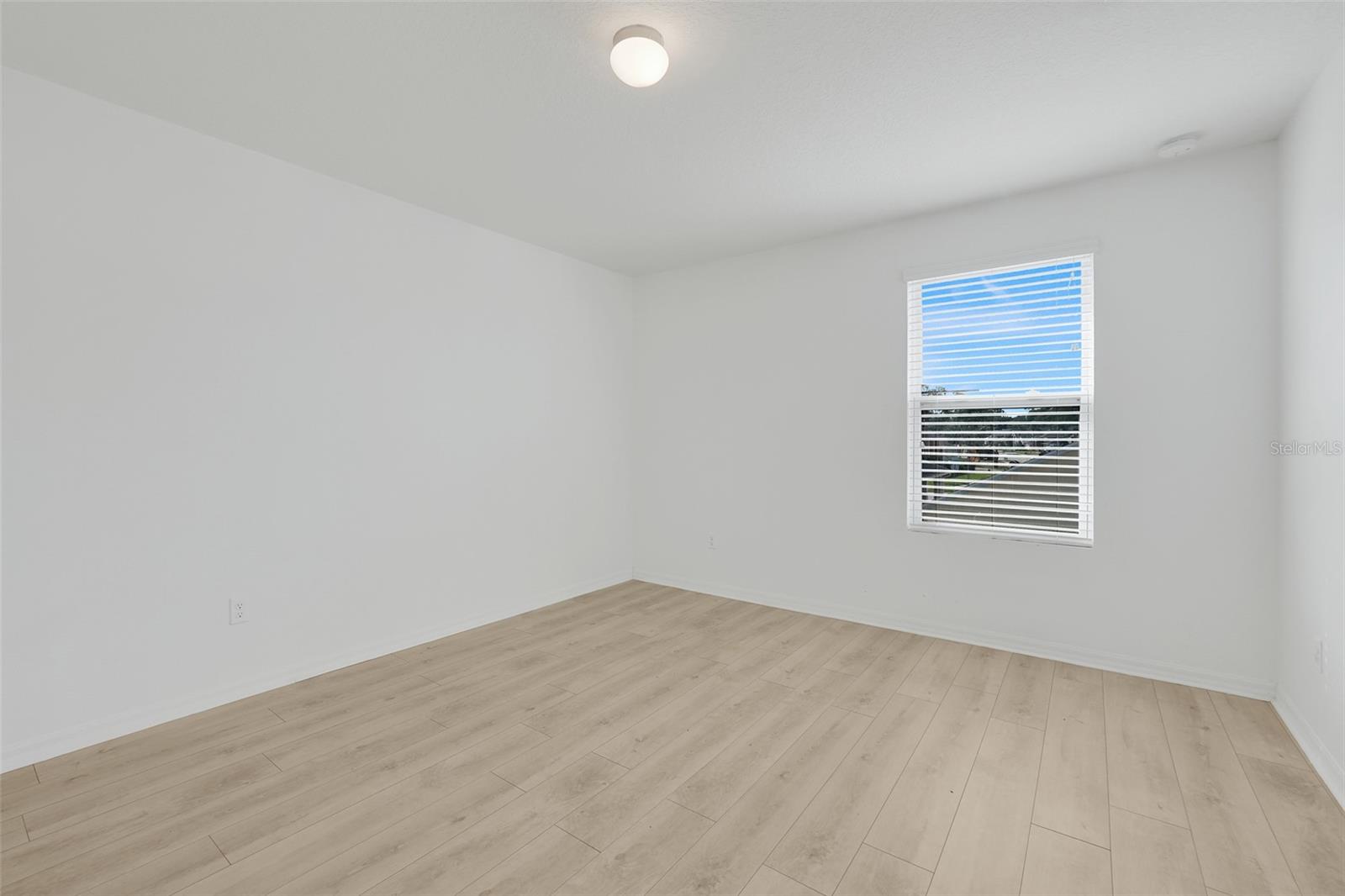 16616 Broadford Ln Property Photo 27