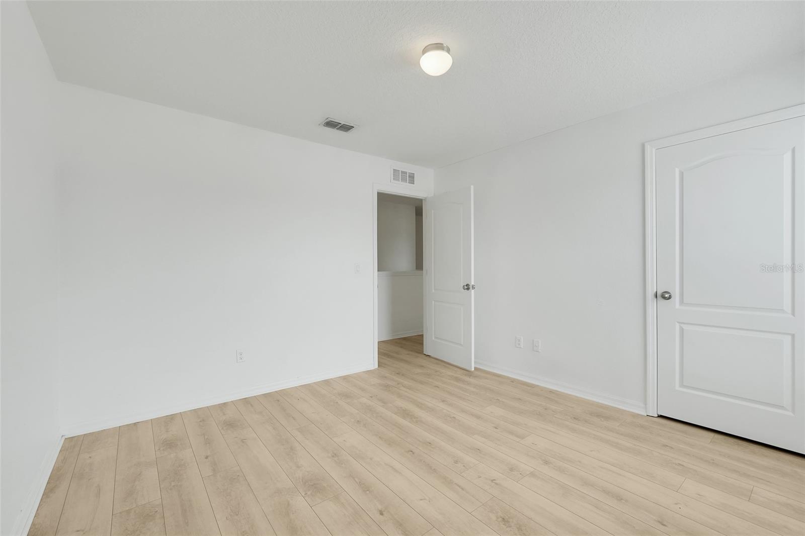 16616 Broadford Ln Property Photo 29
