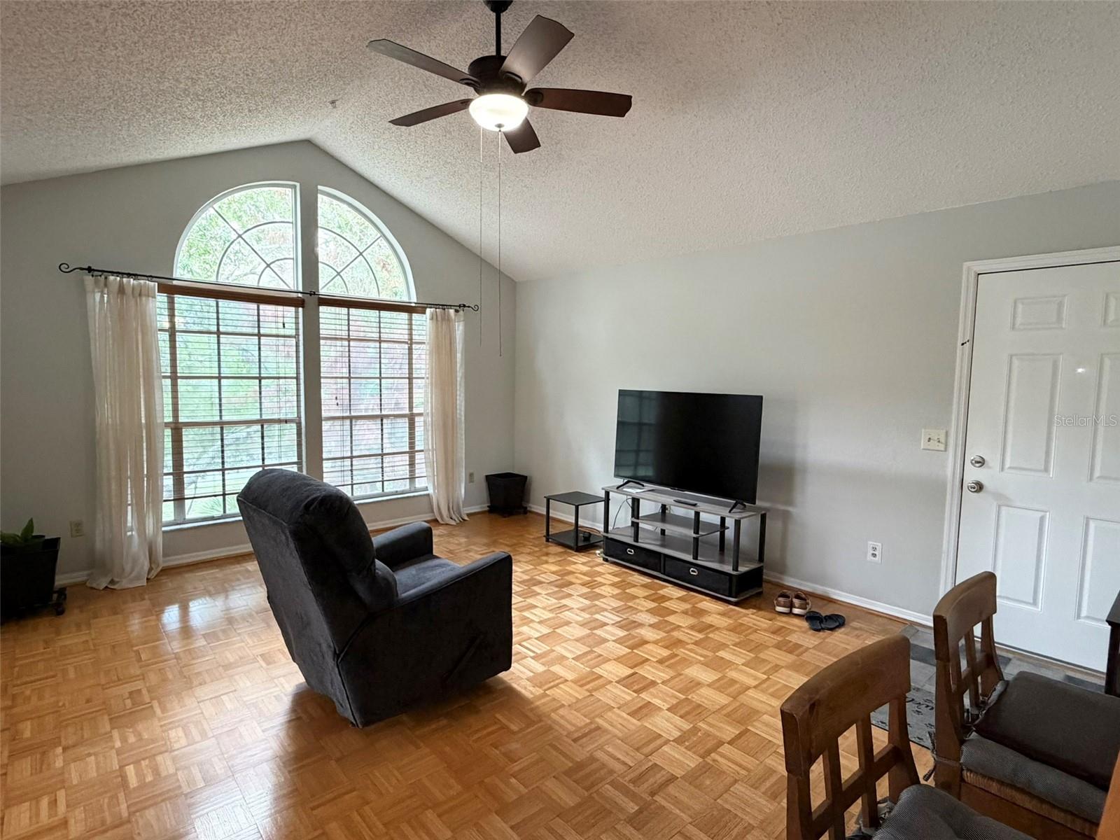 1141 Exceller Ct #201 Property Photo 4