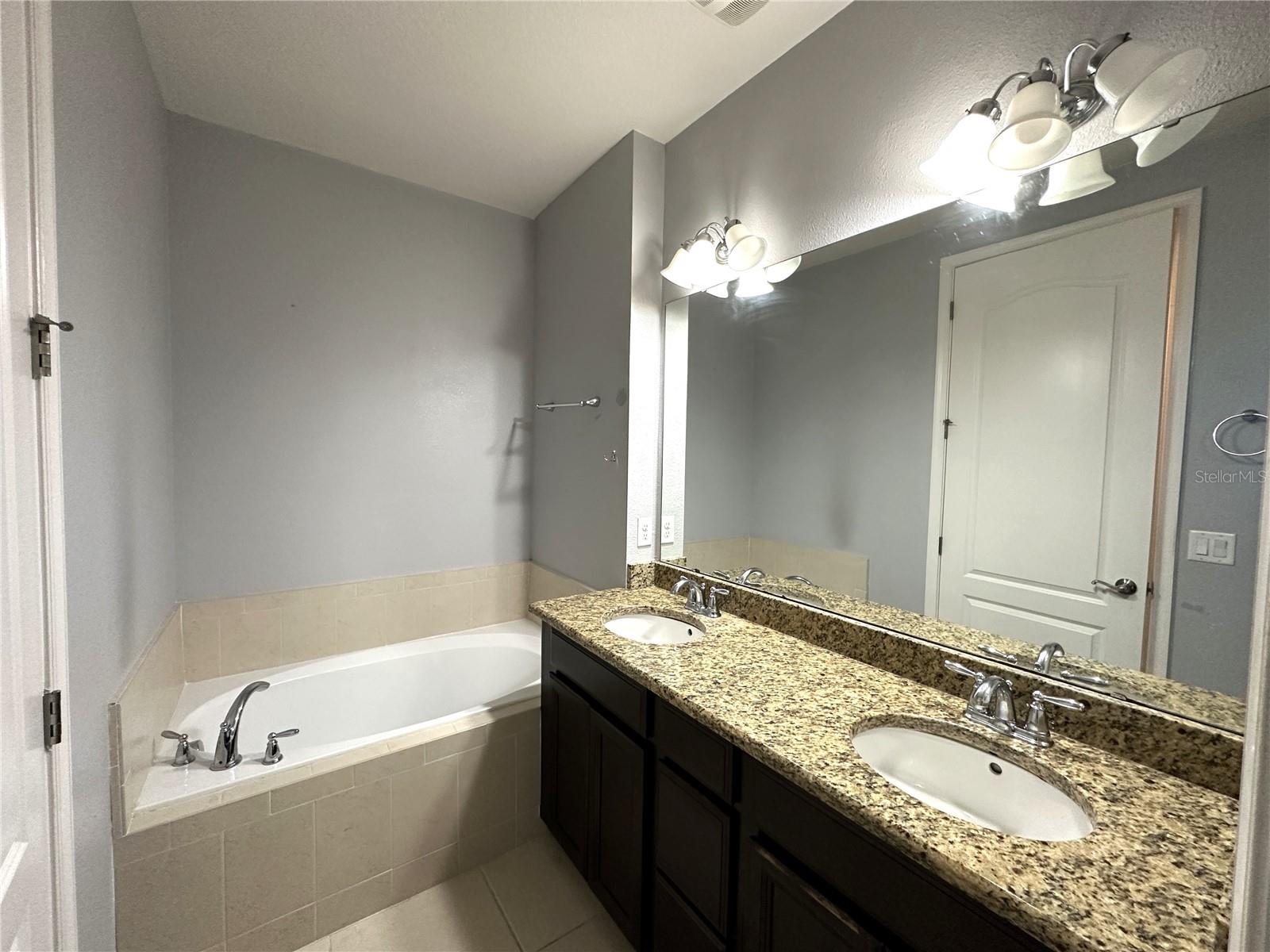 8474 Kelsall Dr Property Photo 37