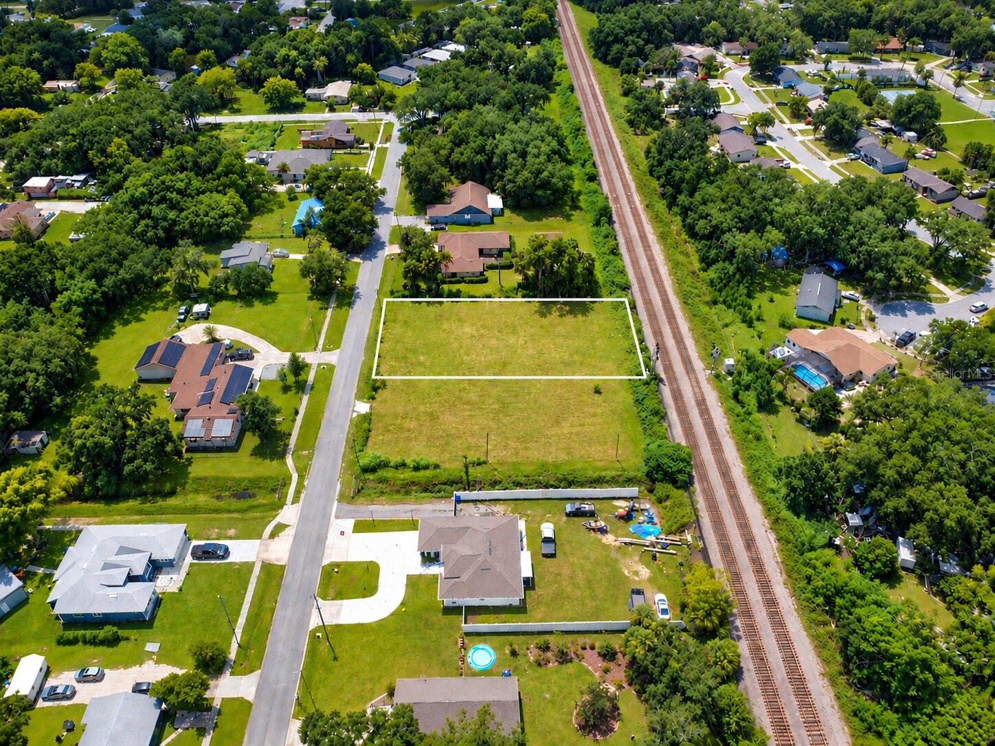 Dixie Way Property Photo 3