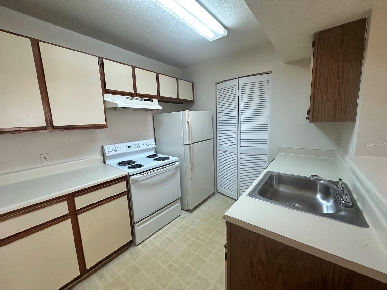 1049 S Hiawassee Rd #3423 Property Photo 6