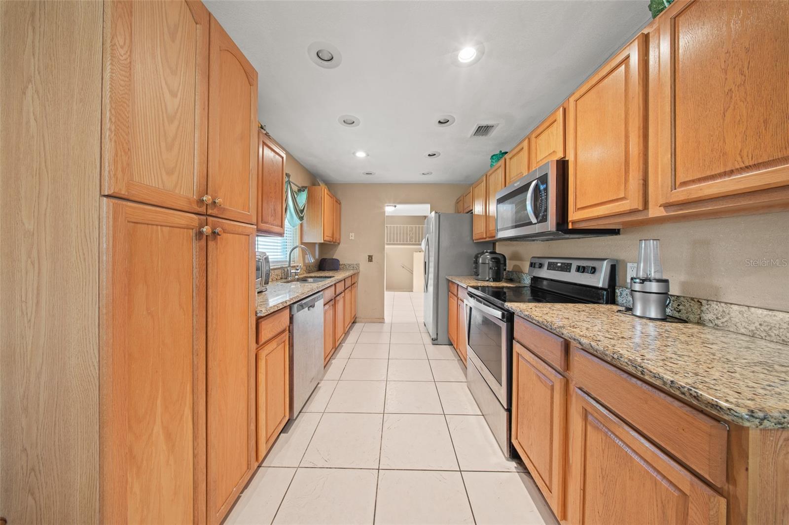 641 Elder Ct Property Photo 5