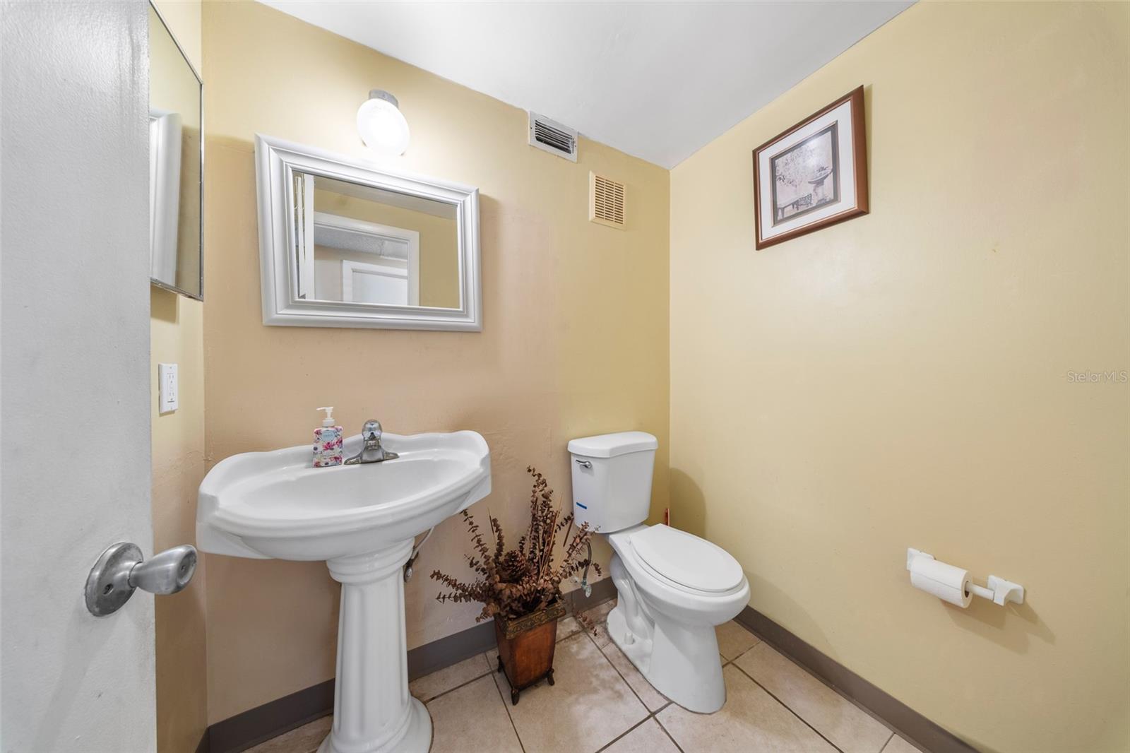 641 Elder Ct Property Photo 22