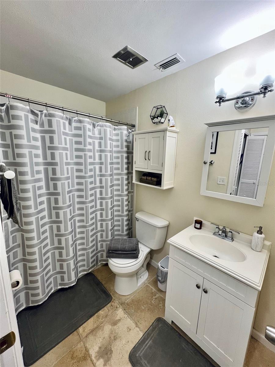 1034 Villa Ln Ln #18 Property Photo 8