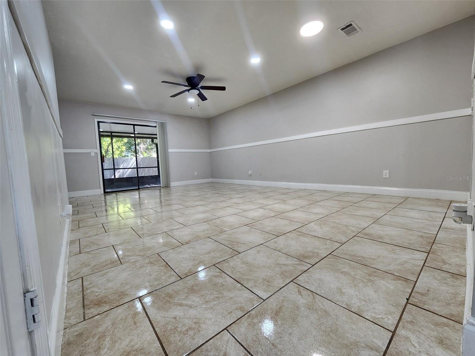 1304 Deer Springs Rd Property Photo 10