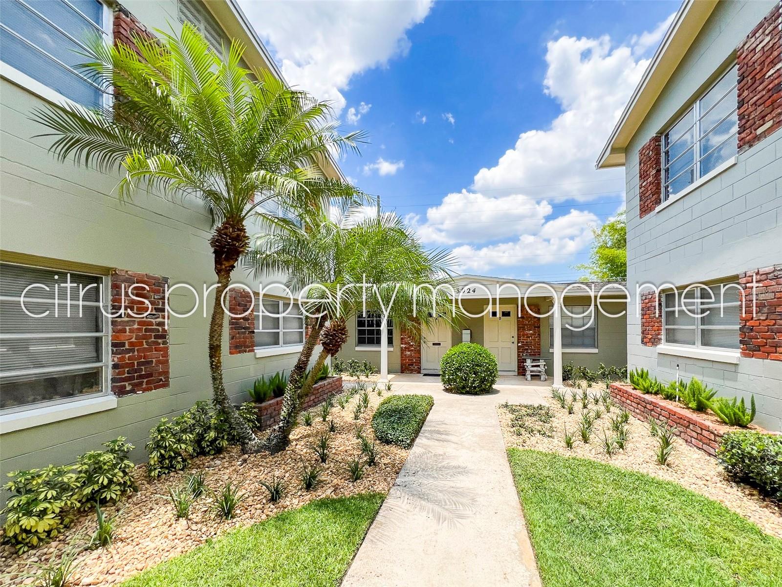 3026 FAIRWAY LN #B Property Photo 1