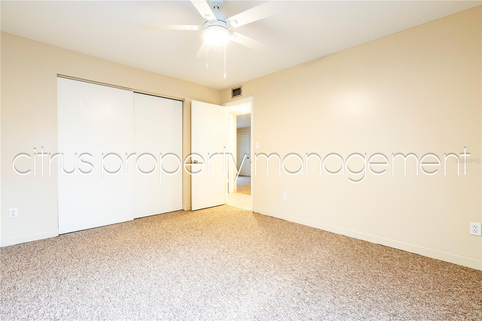 3026 Fairway Ln #b Property Photo 10