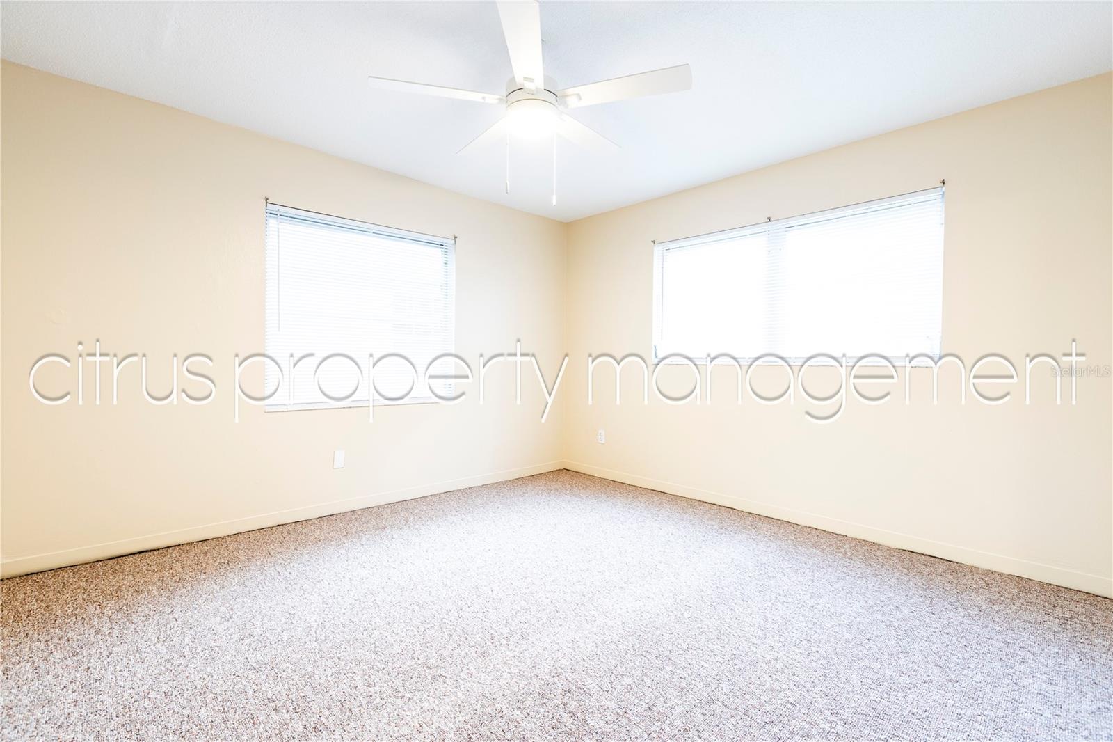 3026 Fairway Ln #b Property Photo 11