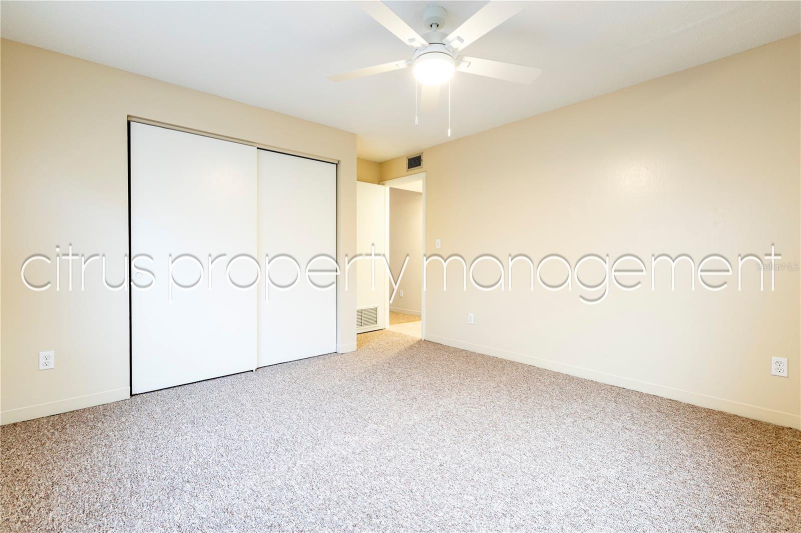 3026 Fairway Ln #b Property Photo 13