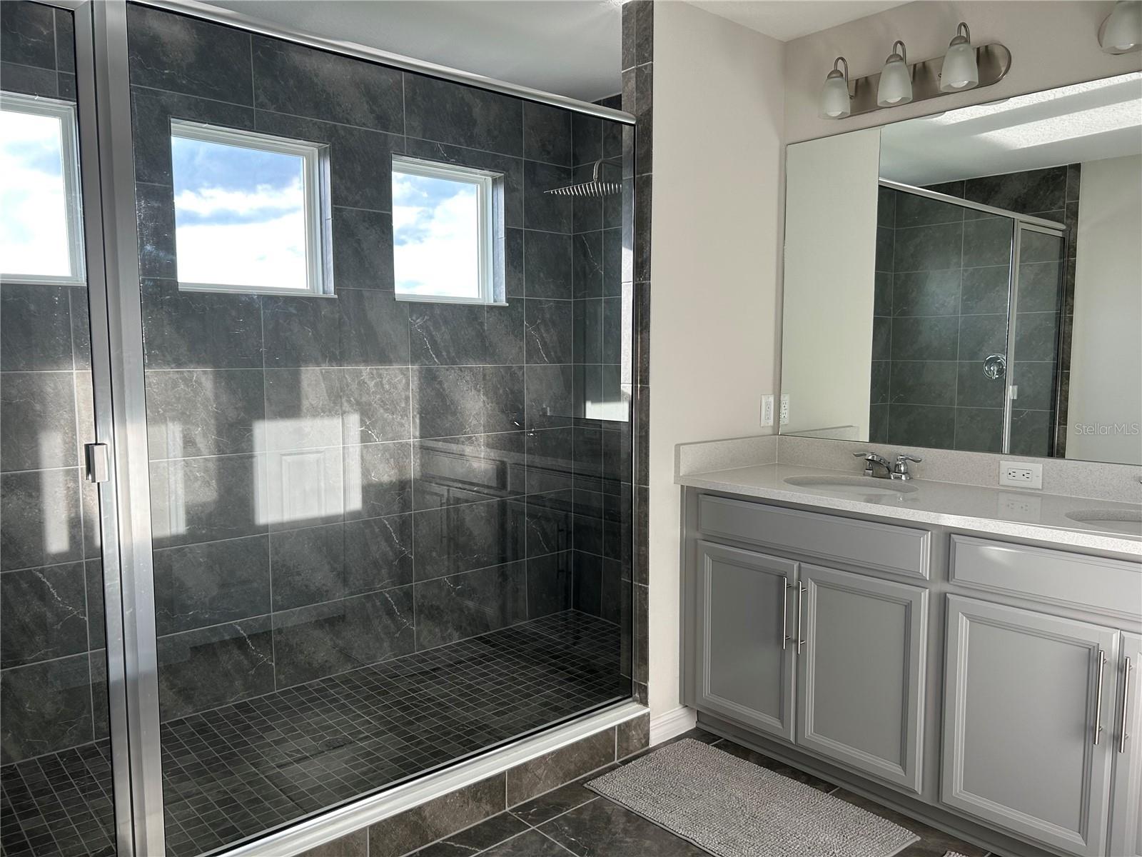 225 Aberdeen St Property Photo 16