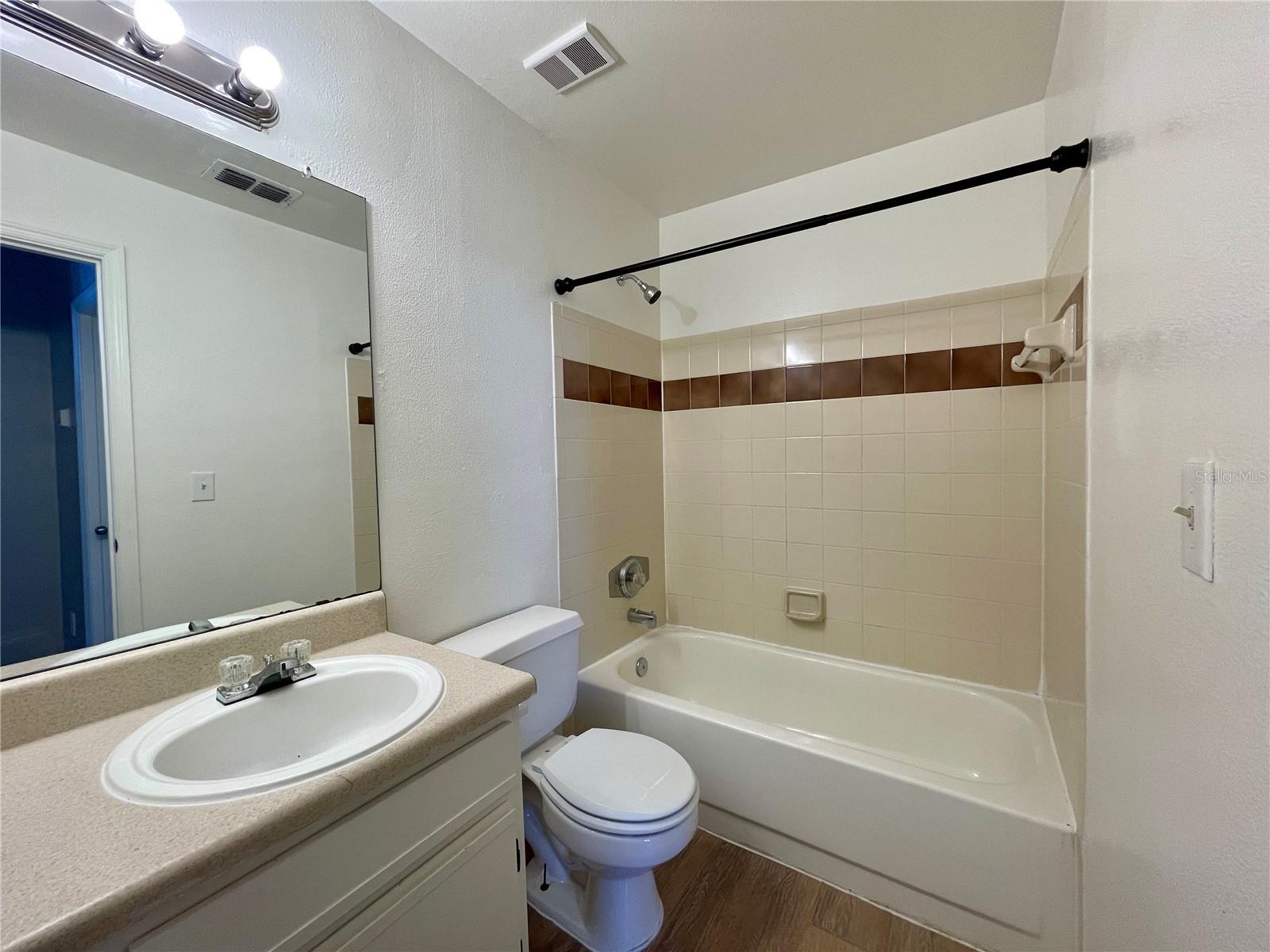 6100 Westgate Dr #201d Property Photo 12