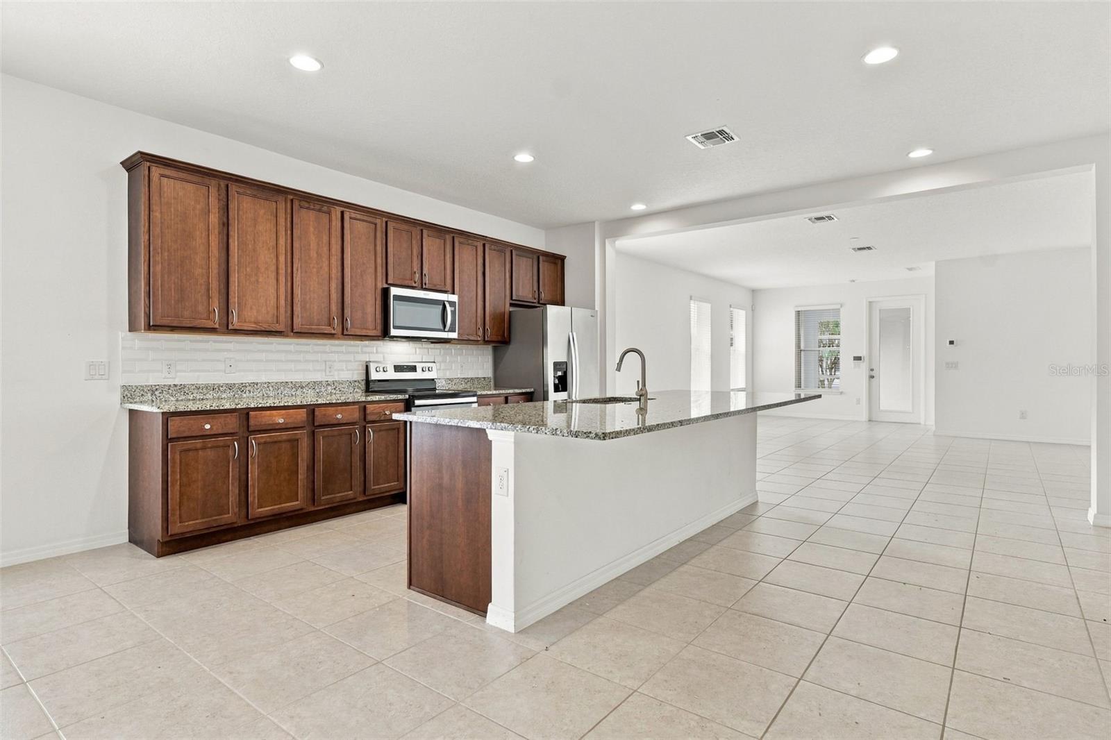 8518 Nemours Pkwy Property Photo 5