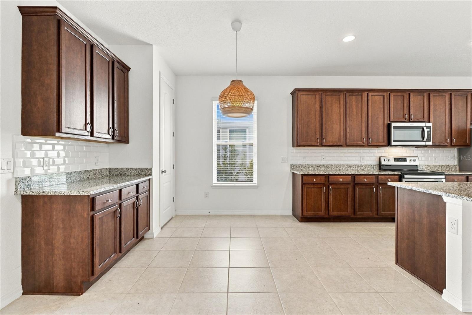 8518 Nemours Pkwy Property Photo 6