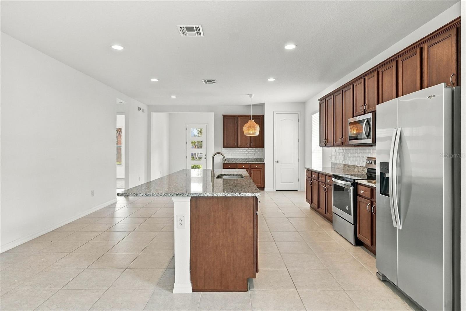 8518 Nemours Pkwy Property Photo 9
