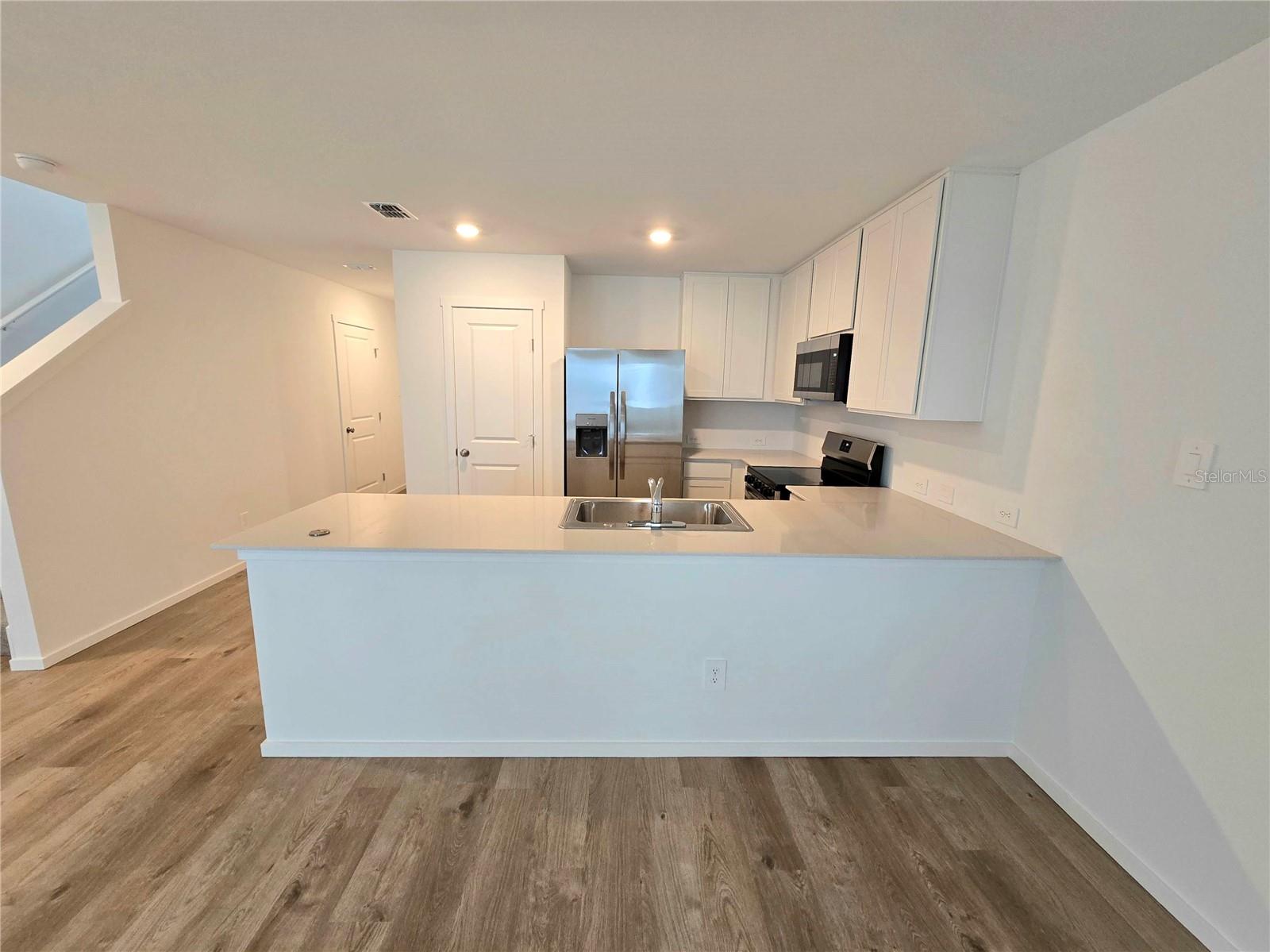 1030 Twins St Property Photo 2