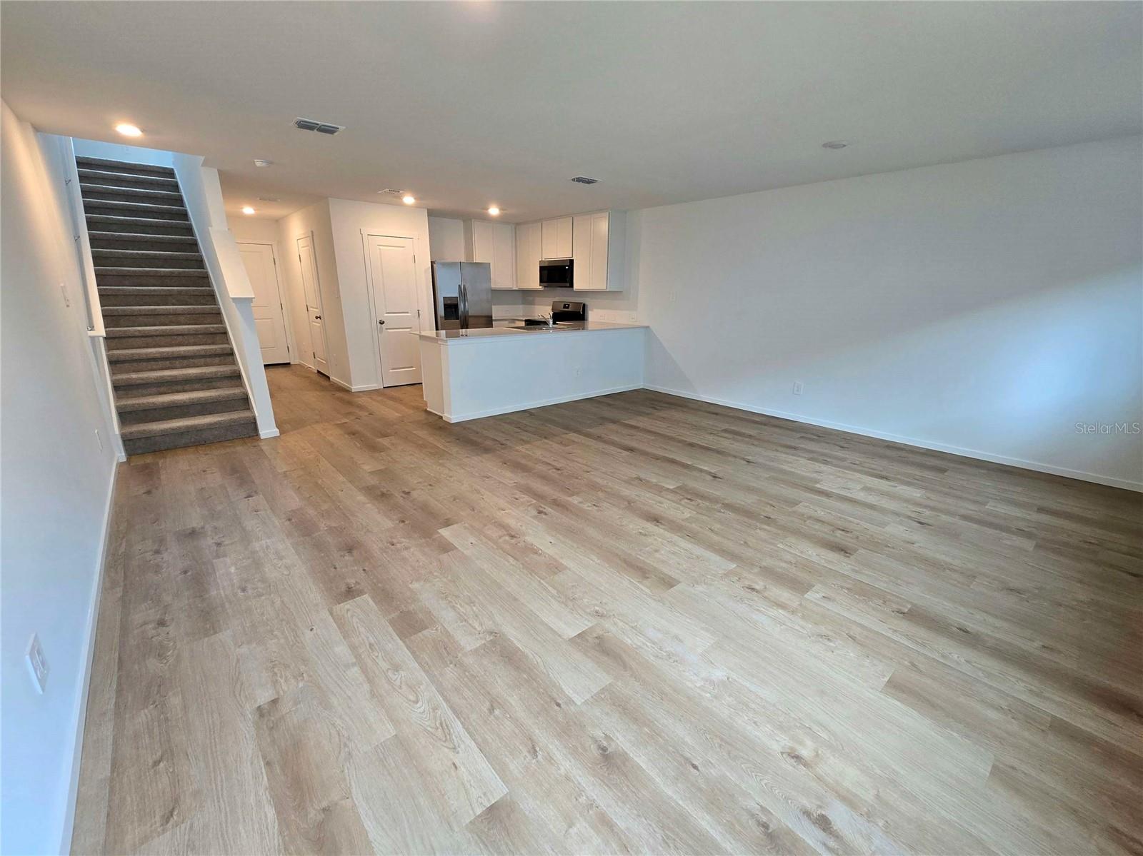 1030 Twins St Property Photo 5