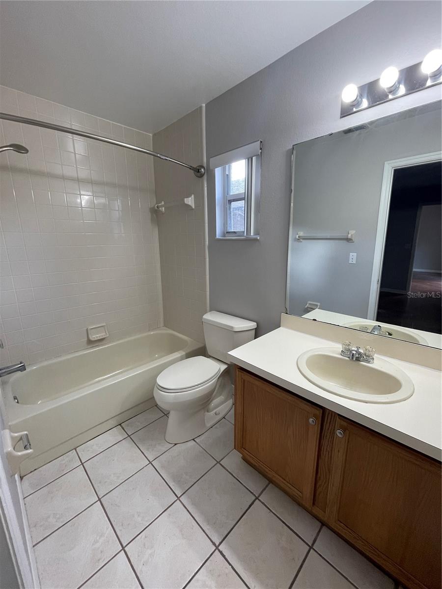11185 Cypress Leaf Dr Property Photo 9