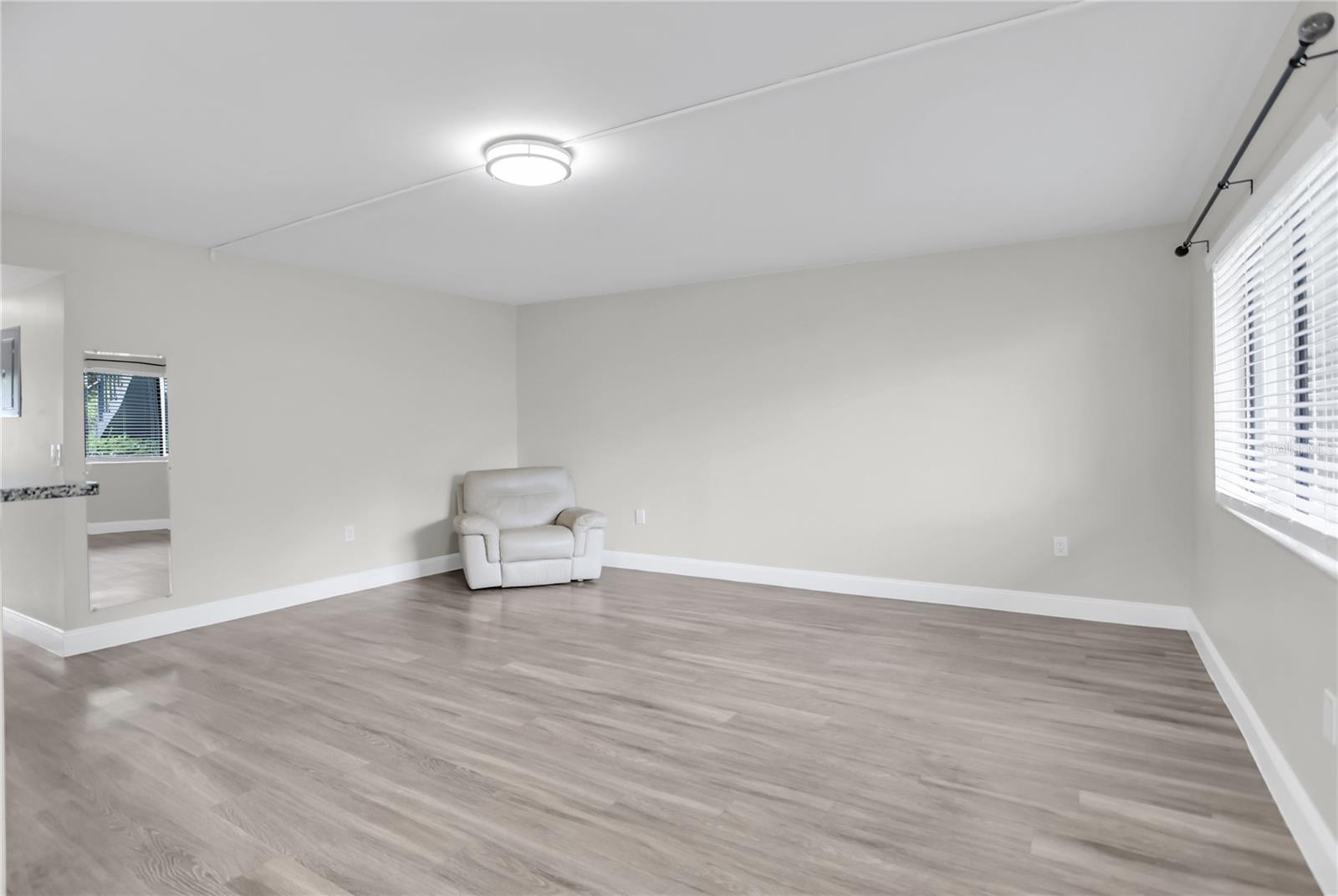 2451 Oak Park Way #120 Property Photo 8