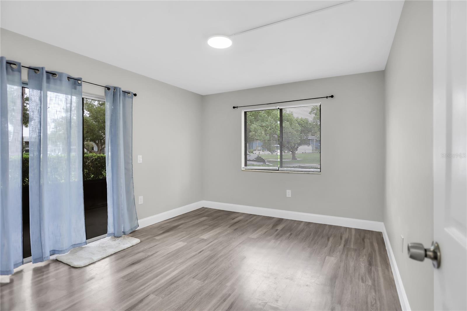 2451 Oak Park Way #120 Property Photo 16