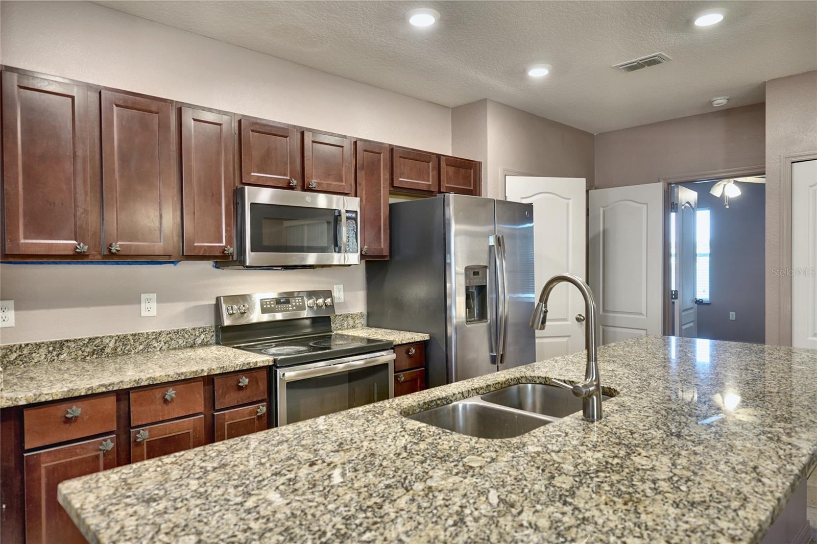 2272 Canyon Breeze Ave Property Photo 6