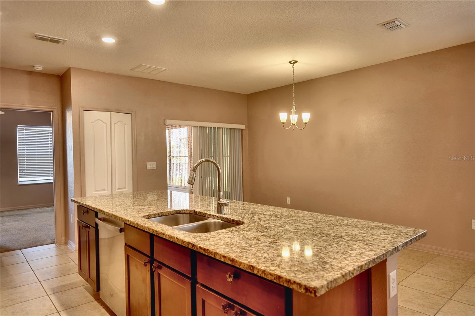 2272 Canyon Breeze Ave Property Photo 7