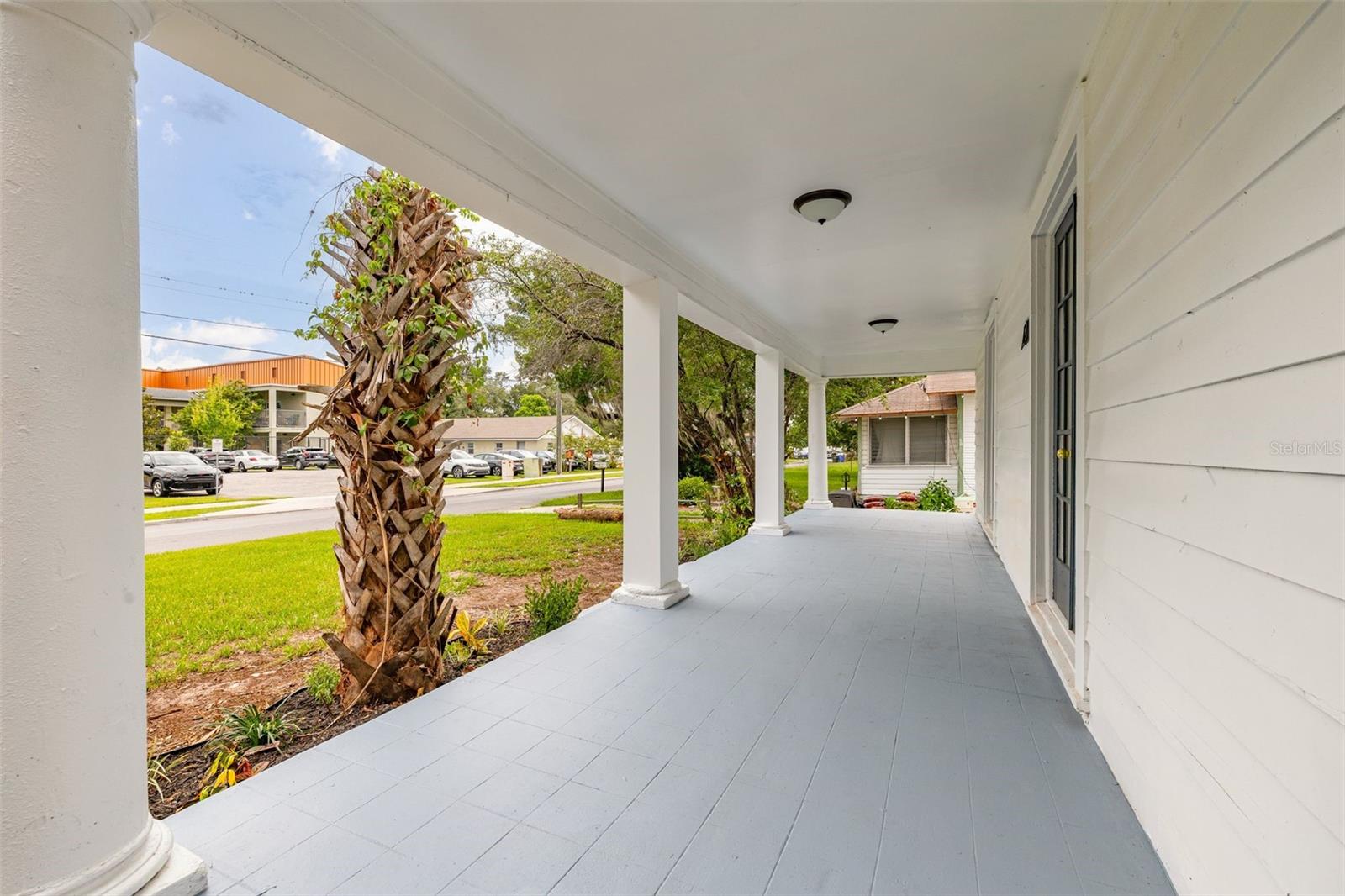 1201 Oakhill St Property Photo 2
