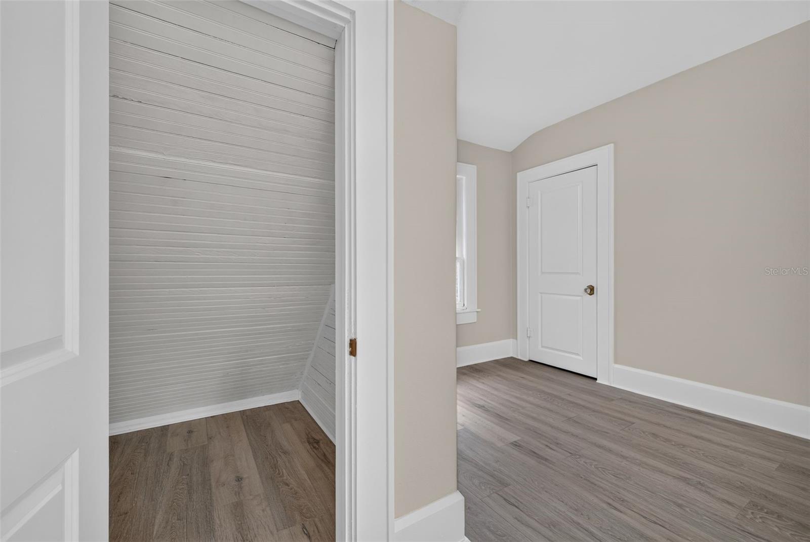 1201 Oakhill St Property Photo 13
