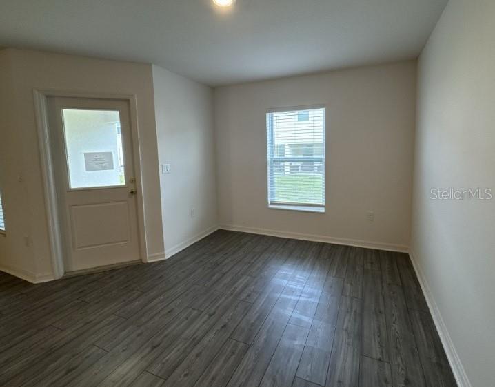 1695 Wynford Cir Property Photo 3