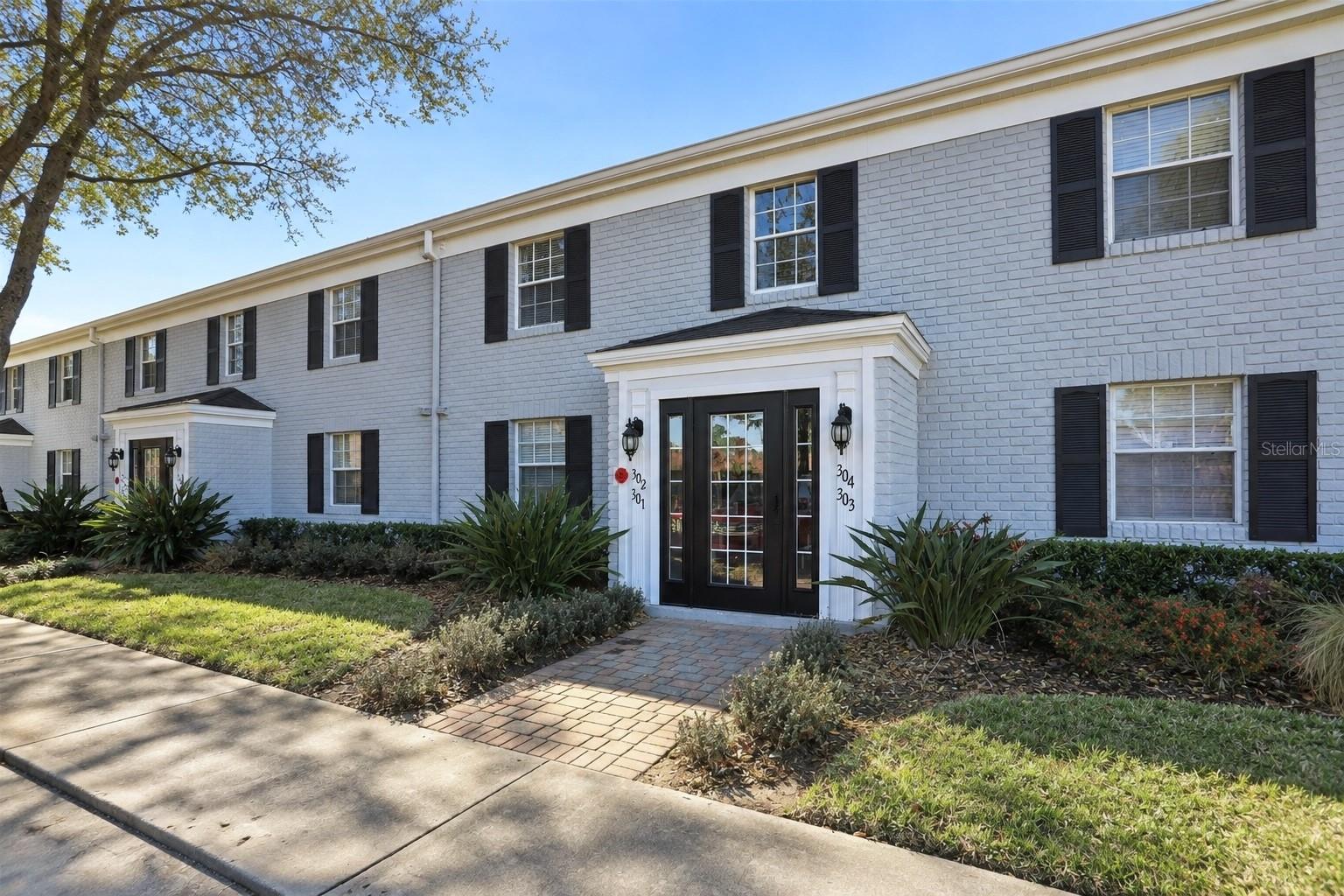 302 Lewfield Cir #302 Property Photo 1