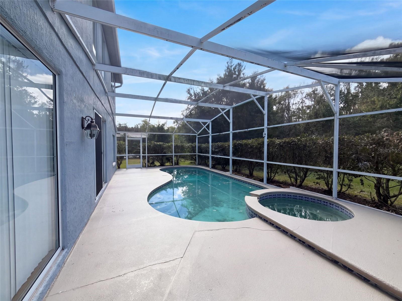 2541 Jasmine Trace Dr Property Photo 5