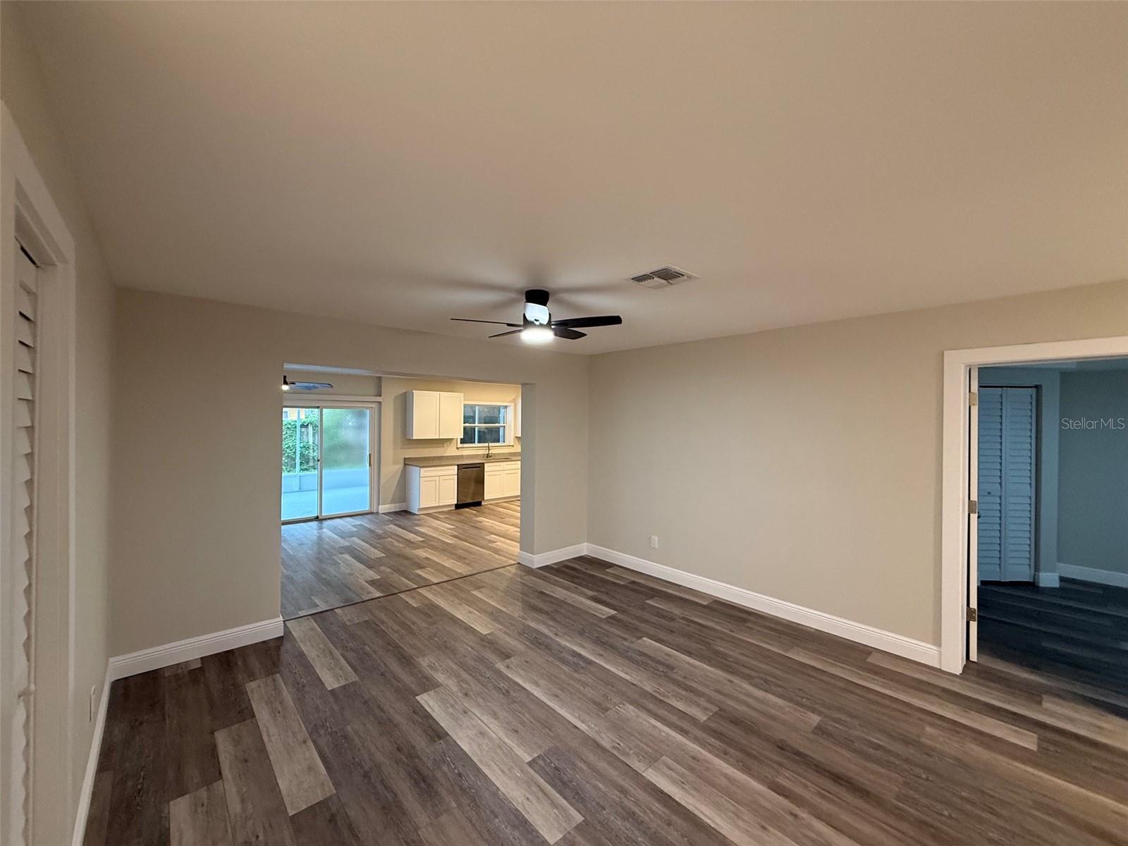 8126 Castinango St Property Photo 7