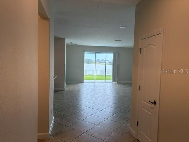 1574 Thetford Circle Cir Property Photo 5