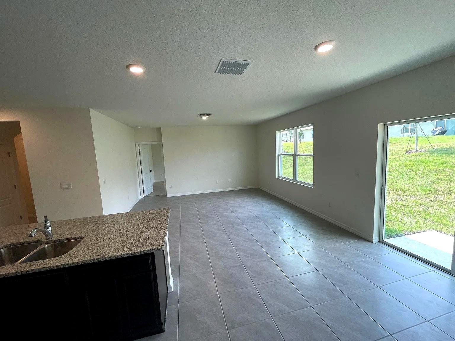 2030 Maple Ridge Dr Property Photo 46