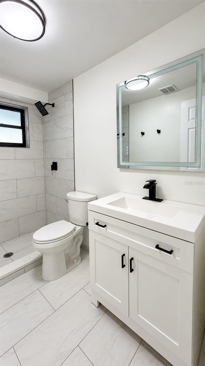 3708 Holiday Lake Dr Property Photo 12