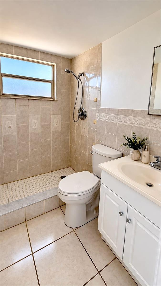 3708 Holiday Lake Dr Property Photo 29