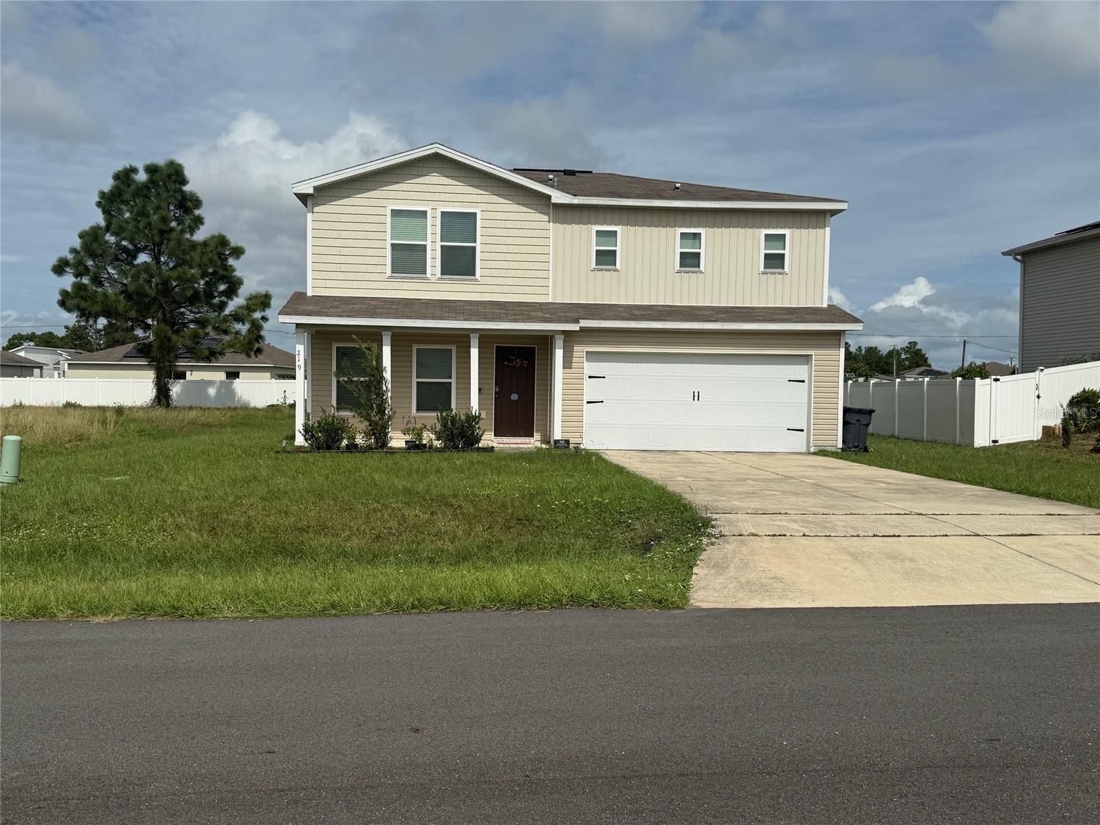 219 Hyacinth Ct Property Photo 2
