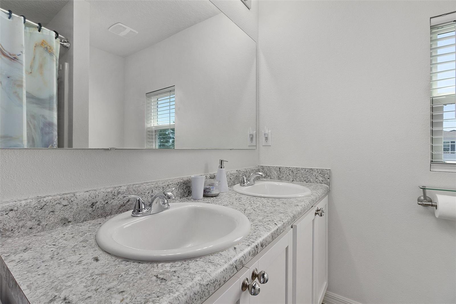 219 Hyacinth Ct Property Photo 17