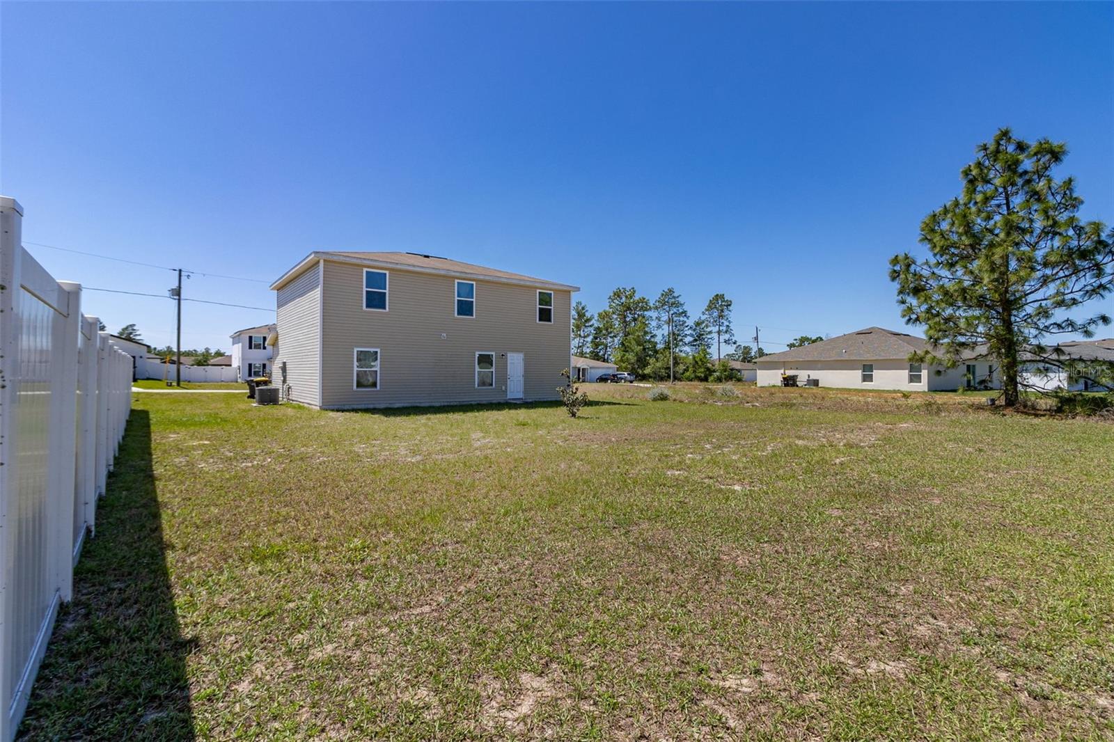 219 Hyacinth Ct Property Photo 24