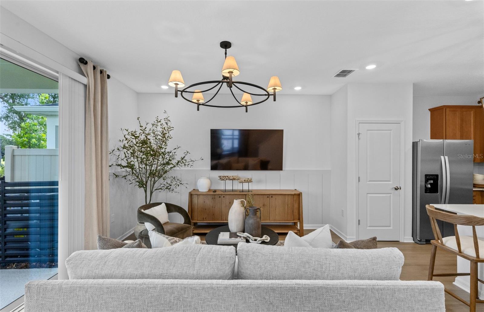 2073 Riverleaf Road Property Photo 10